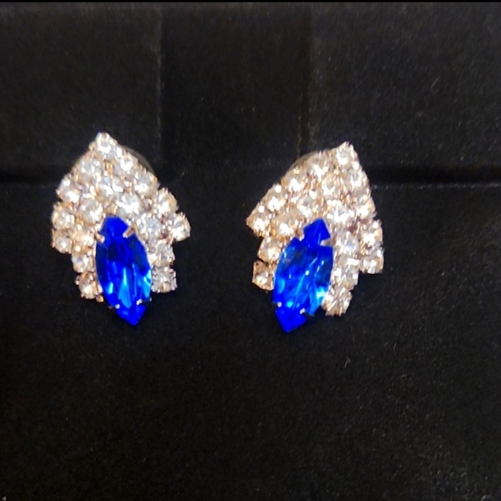 Vintage Saphire Blue & Rhinestone Earrings